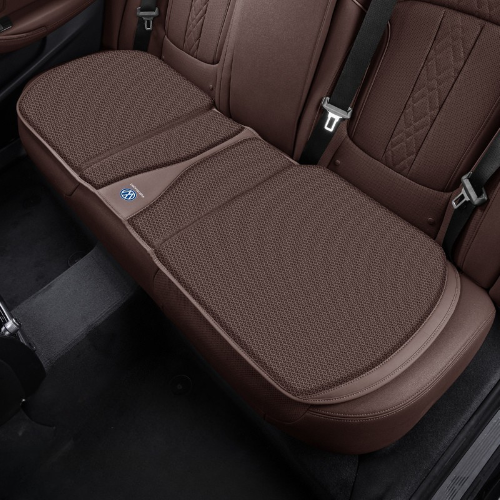 Customized pad for the car's rear seat
