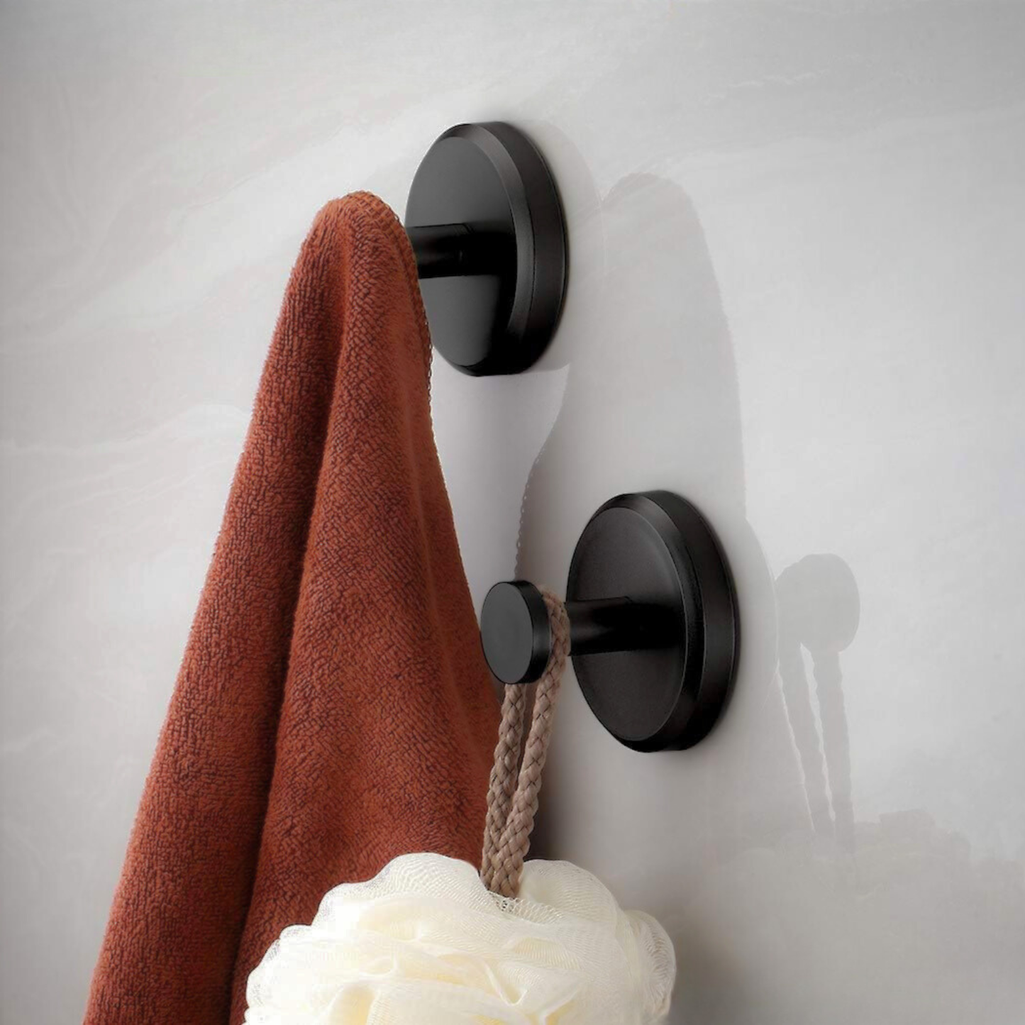 Pack of 4 Twist Lock Suction Hooks